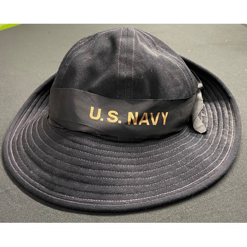 95 - WW2 US Navy WAVES uniform group comprising of WAVES Cap named to 