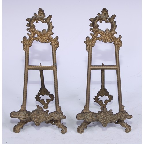 5186 - A pair of Rococo Revival brass table top easels, 23.5cm high