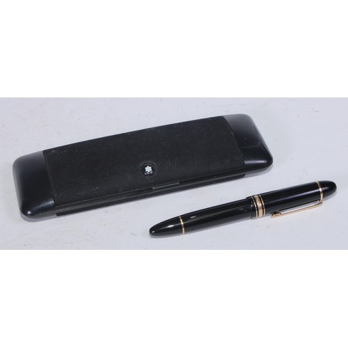 5147 - *Please note this nib is in fact rhodium-coated 14ct gold*

A Mont Blanc Meisterstück fountain pen, ... 