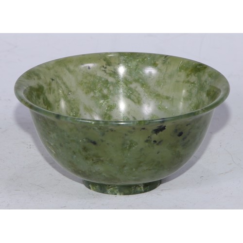 5085 - A Chinese spinach jade bowl, 10.5cm diam