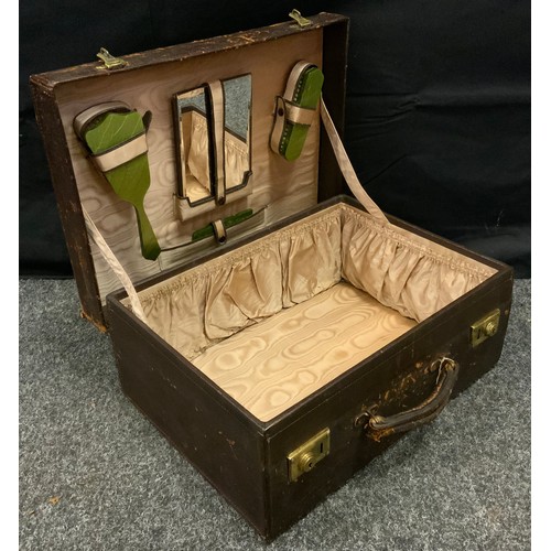 72 - A Vintage leather travelling vanity case, with fitted, silk-lined interior.