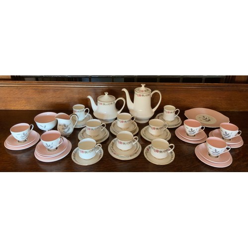 69 - A Paragon Belinda pattern tea and coffee service, comprising six teacups and saucers, side plates,  ... 