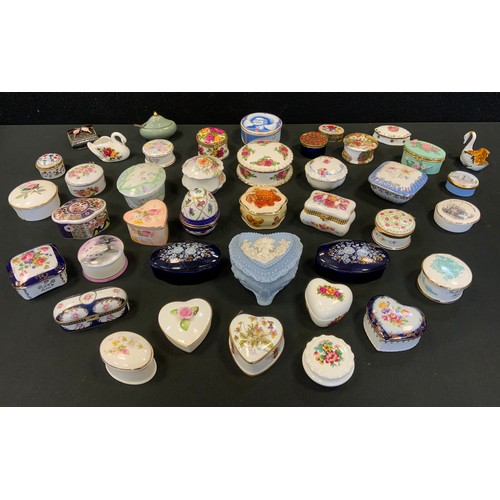 127 - Various trinket pots;  a modern  enamelled patch box;  etc