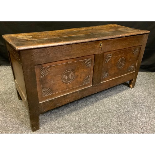 166 - An 18th century oak blanket chest, 113cm wide x 45cm deep x 58.5 tall.