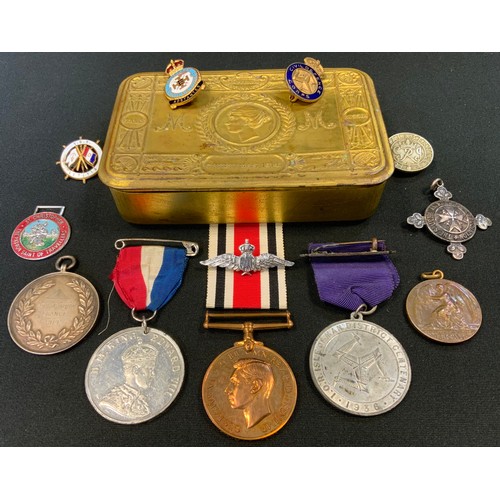 371 - A World War I Christmas box; a Faithful Service in the Special Constabulary medal, awarded to Stanle... 