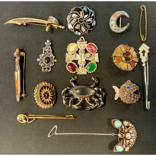 395 - Jewellery - a novelty Crab brooch; others;  dirk, cutlass, silver fish pendant etc