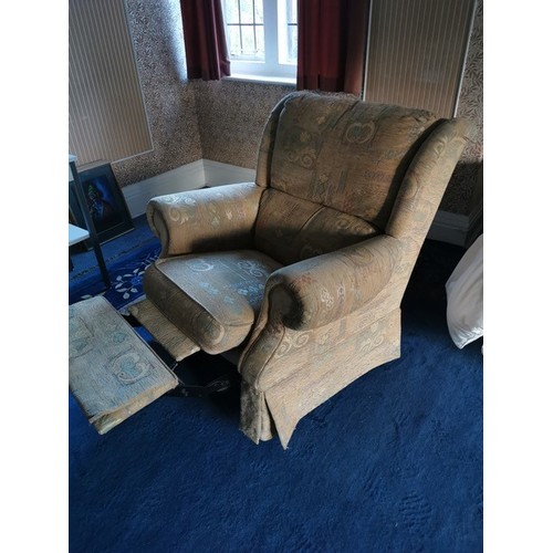 338 - A three seat high back sofa, a high back armchair;    a high back Reclining Chair (3)

** We would p... 