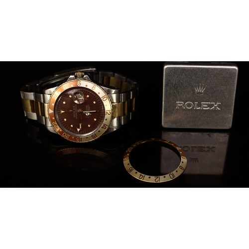 287 - A Rolex Oyster Perpetual GMT-Master Superlative Chronometer, brown dial, baton indicators, date aper... 