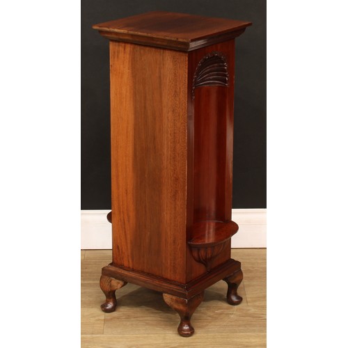 1805 - An unusual early 20th century mahogany statuary pedestal, oversailing plateau above two sculpture ni... 