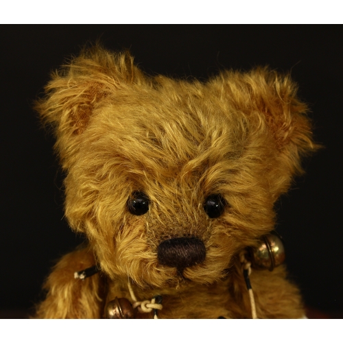 3228 - Charlie Bears/Isabelle Collection SJ4374 Treacle teddy bear, from the 2009 Isabelle Collection, 28cm... 