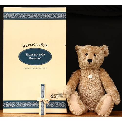 3246 - Steiff (Germany) EAN 406058 replica 1909 Blond 65 teddy bear, trademark Steiff button to ear with bl... 