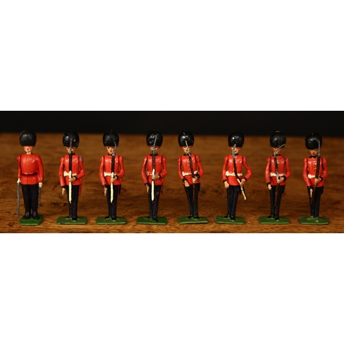 3368 - W Britain (Britains) No.205 British Soldiers Coldstream Guards (at the salute), comprising Officer w... 