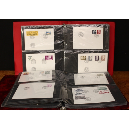 3404 - Stamps - Finland 1967-1983 FDC collection in two binders, including booklet FDC and mini-sheets, 236... 