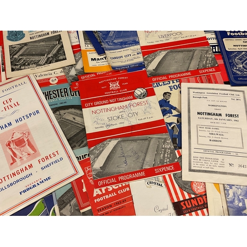 3415 - Sport, Football - 1960's Nottingham Forest football programmes, various home and away fixtures from ... 