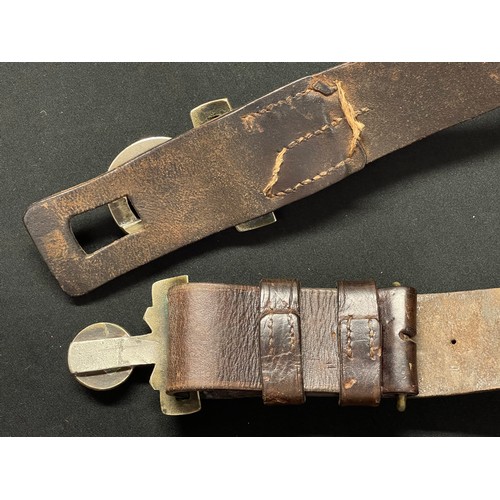 2081 - 1st Volunteer Battalion Leicestershire Regiment leather belt and buckle. Size approx. 30 inch waist.