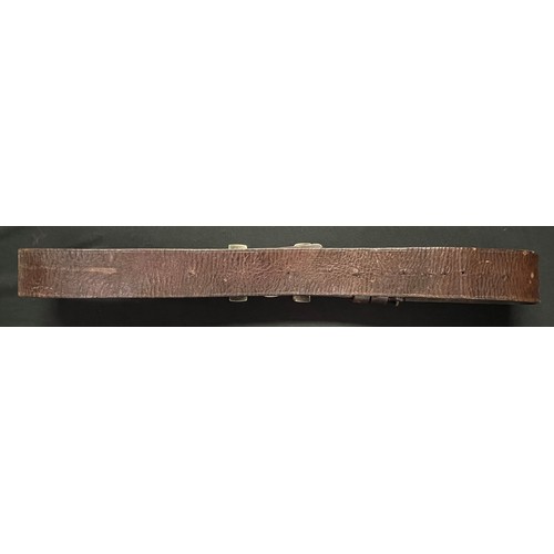 2081 - 1st Volunteer Battalion Leicestershire Regiment leather belt and buckle. Size approx. 30 inch waist.