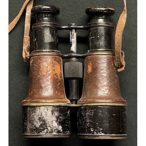 2096 - WW1 British binoculars with WD Broad Arrow and numbered 6228 maker marked 