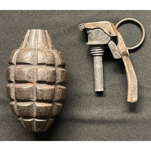 2114 - WW1 Grenade collection comprising of British Grenade, Hand, No.1: WW1 British No5 MKI Mills Grenade:... 