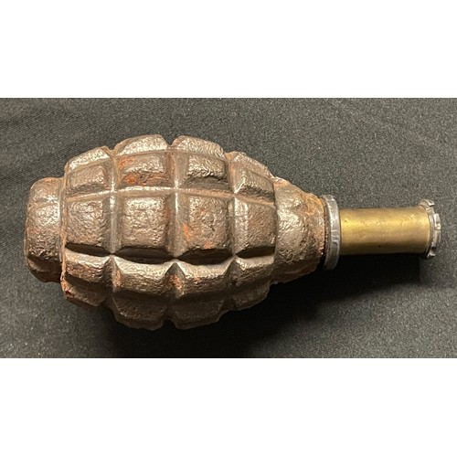 2114 - WW1 Grenade collection comprising of British Grenade, Hand, No.1: WW1 British No5 MKI Mills Grenade:... 