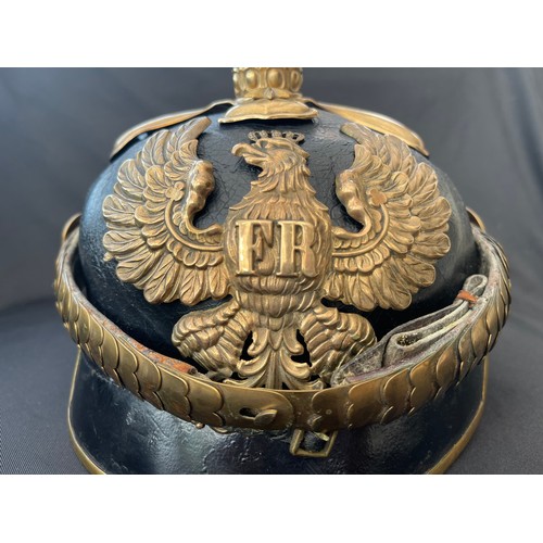 2119 - WW1 Imperial German Army Officers Pickelhaube Helmet with Prussian helmet plate, officers chin strap... 