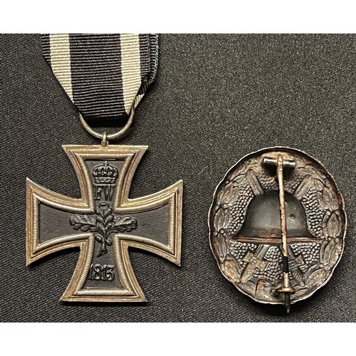 2121 - WW1 Imperial German Eisernes Kreuz 2 Klasse 1914. Iron Cross 2nd class 1914. Maker marked to ring. C... 