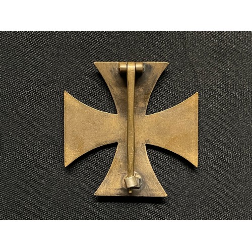 2123 - WW1 Imperial German Ernst-Augustkreuz Brunswick War Merit Cross 1st Class. No makers mark.