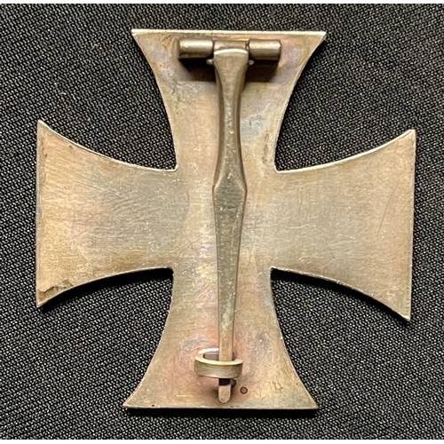 2127 - WW1 Imperial German Eisernes Kreuz 1. Klasse 1914. Iron Cross 1st Class 1914. No makers marks.