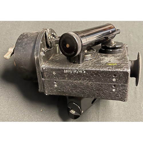 2133 - WW2 British RAF AM 6B/218 Bubble Sextant Mk IXA, serial number 3054/43. Black Japanned finish. Compl... 