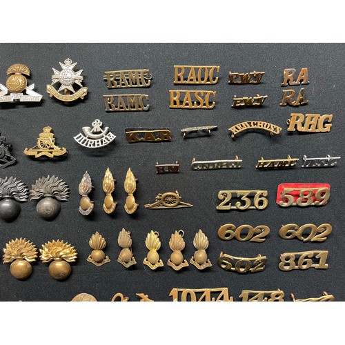 2156 - WW2 British Cap badges to include: London Scottish, Hampshires, West Yorks, Lancashire Fusiliers, No... 