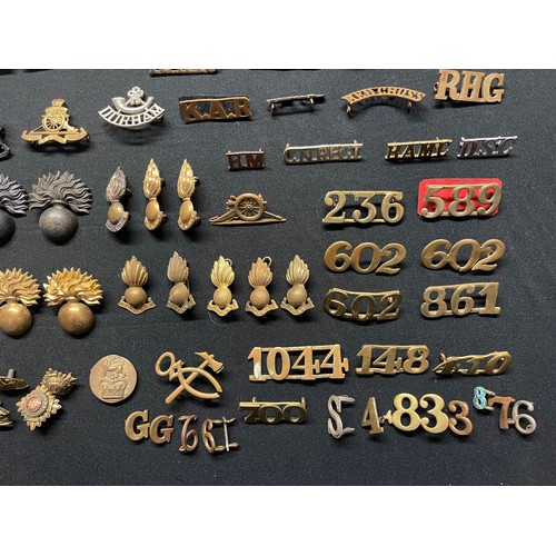 2156 - WW2 British Cap badges to include: London Scottish, Hampshires, West Yorks, Lancashire Fusiliers, No... 