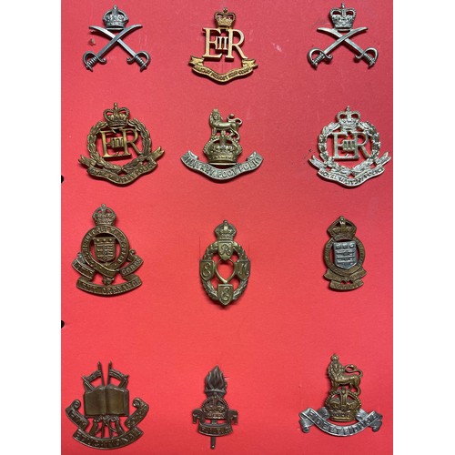 2193 - A collection of approx. 85 British Cap badges plus some collar dogs to include: RE inc Officers Bron... 