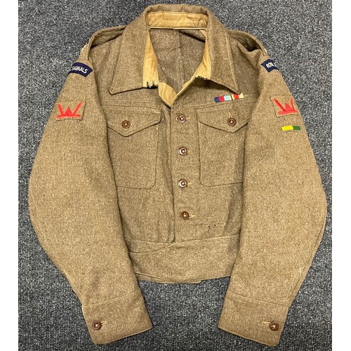 2210 - WW2 British Royal Signals Major's Battledress Blouse. Major's rank crowns in worsted wool to shoulde... 