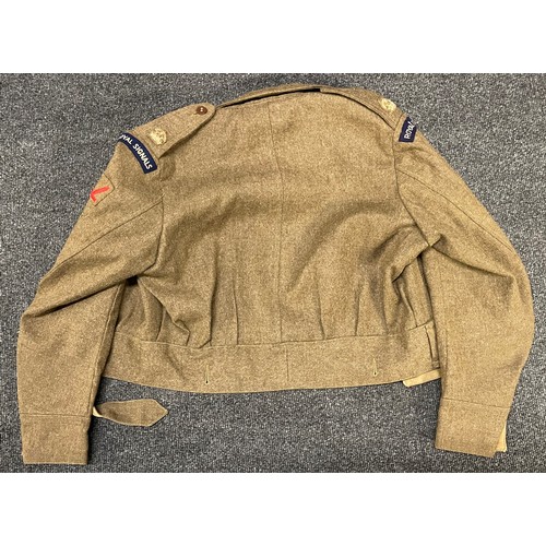 2210 - WW2 British Royal Signals Major's Battledress Blouse. Major's rank crowns in worsted wool to shoulde... 