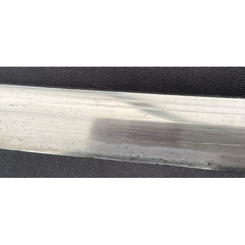 2217 - WW2 Imperial Japanese Officers Shin Gunto Katana Sword. Single edged 660mm long blade. Tang is signe... 