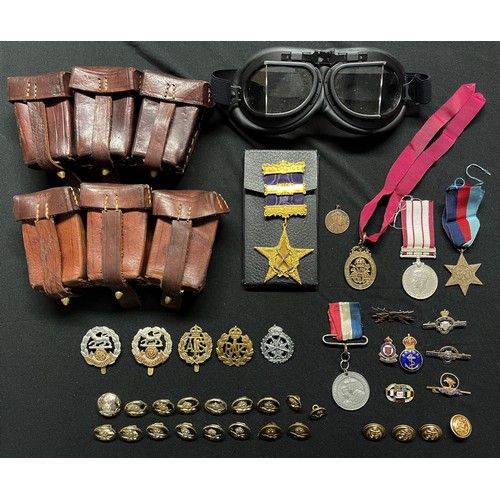 2236 - Collection of mixed militaria to include: Pair of brown leather Mauser style ammo pouches, no markin... 