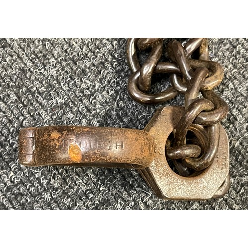 2282 - A set of Birmingham Borough Police Prisoners Shackles. A chain is approx 2 m in length and is fitted... 