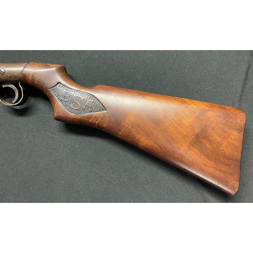 2328 - BSA .177 cal Breakdown pattern Air Rifle serial number B6042 circa 1930's. Barrel length 467mm. Over... 