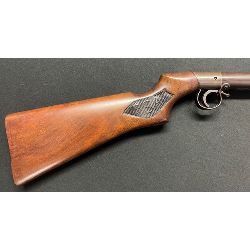 2328 - BSA .177 cal Breakdown pattern Air Rifle serial number B6042 circa 1930's. Barrel length 467mm. Over... 