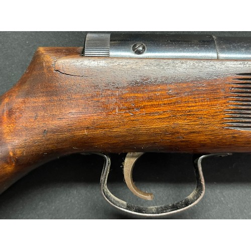 2332 - Webley Mark 3 .22 cal Air Rifle serial number 25598. Barrel length 460mm. Overall length 108.5cm. Wo... 