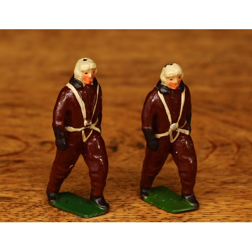 3383 - W Britain (Britains) figures from set No.1904 US Army Air Corps, comprising two pilot figures runnin... 