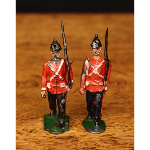 3389 - Abel, CD (Islington, London 1898-1914) two rare Line Infantry figures, each unboxed (2)