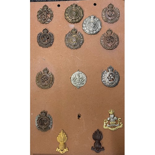 2335 - WW2 British Cap badge collection of approx. 120 items to include London Regts, Scottish and Welsh Re... 