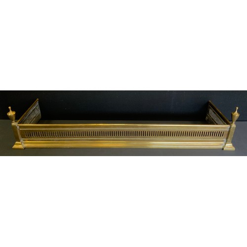 109 - An Edwardian brass fender,  37cm high, 128cm long, 34cm deep,  c.1910