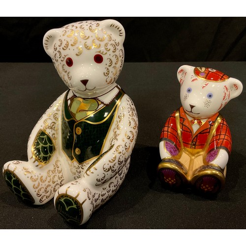 75 - A Royal Crown Derby paperweight, Harrods Teddy, limited edition 1,435/1500, gold stopper, certificat... 