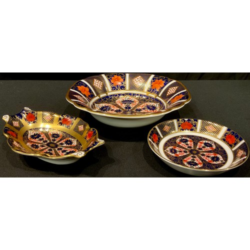 78 - A Royal Crown Derby Imari 1128 pattern canted square dish, 18cm wide, year cypher for 1939; two 1128... 