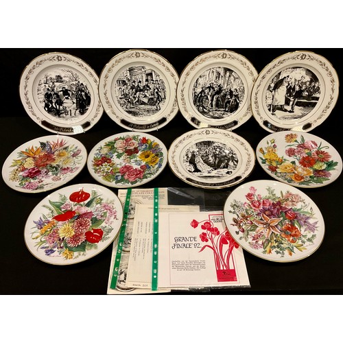 159 - A set of five Wedgwood for Danbury Mint Charles Dickens plates, Oliver Twist, Mr Pickwick, Miss Peck... 