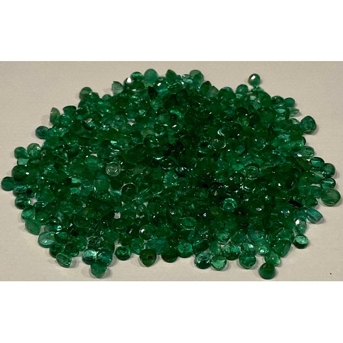 532 - Gem Stones - a collection of mostly uniform loose faceted emeralds, 13.7g