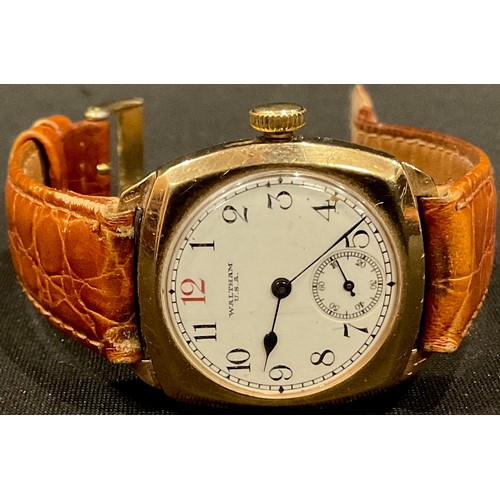 559 - A 9ct gold Waltham wristwatch