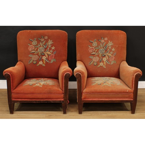 215 - A pair of early 20th century Howard type armchairs, 92cm high, 82cm wide, the seat 52cm wide and 58c... 