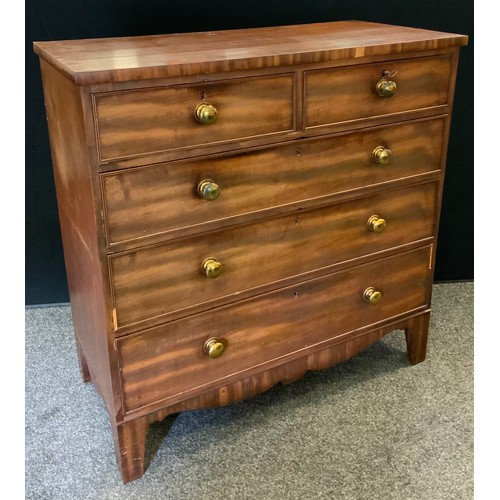 225 - A Victorian mahogany chest of drawers, two short over three graduated long drawers, bracket feet, 11... 